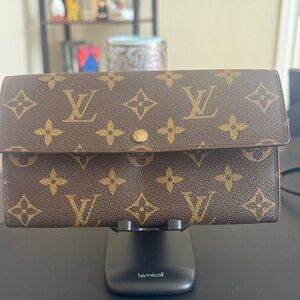 Louis Vuitton Monogram Long Snap Wallet